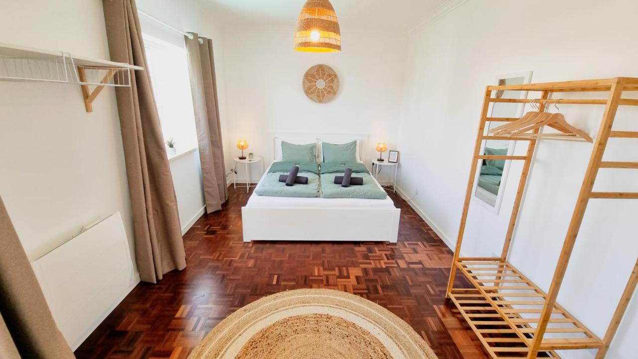 Tika Surf Camp Ericeira Hotel Carvoeira Kültér fotó