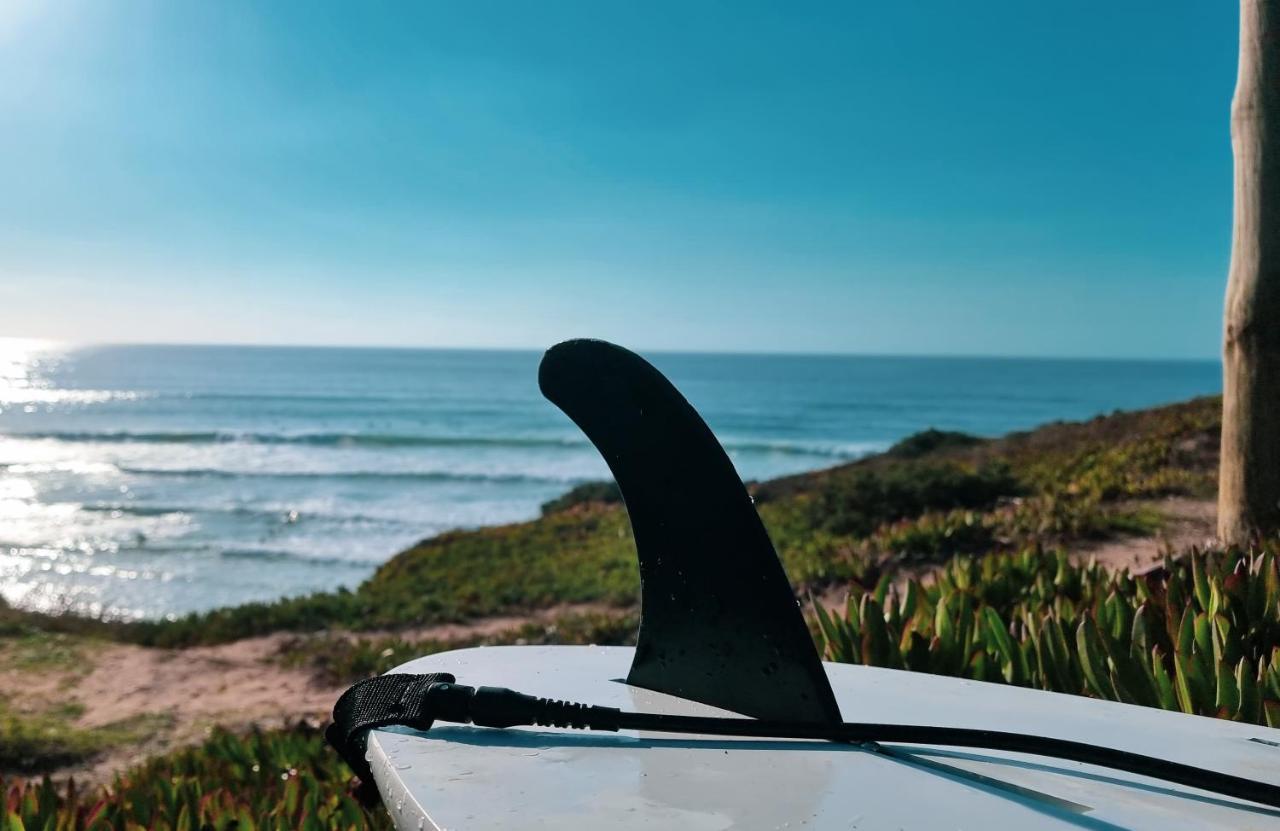 Tika Surf Camp Ericeira Hotel Carvoeira Kültér fotó