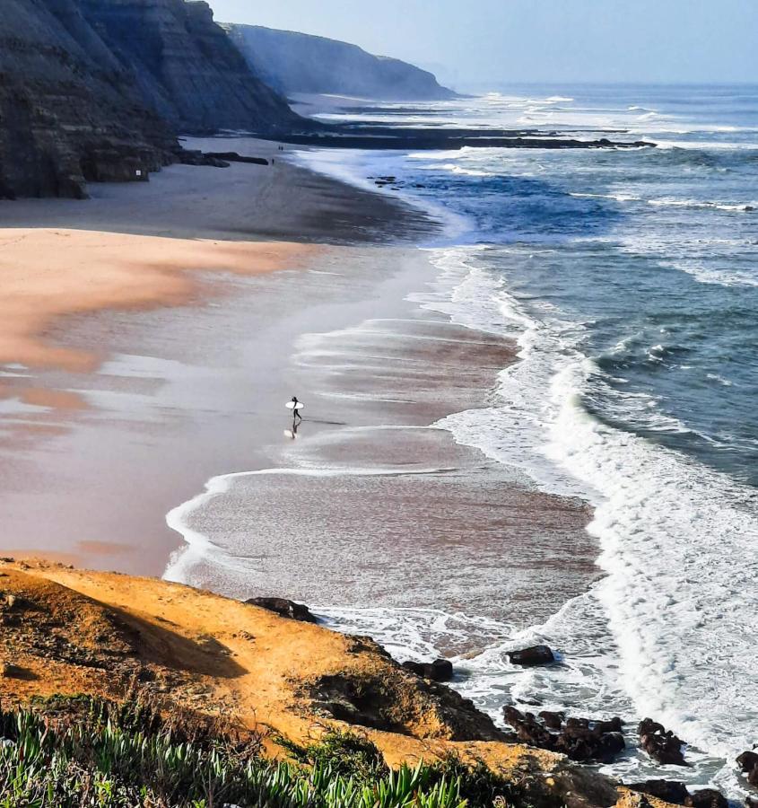 Tika Surf Camp Ericeira Hotel Carvoeira Kültér fotó